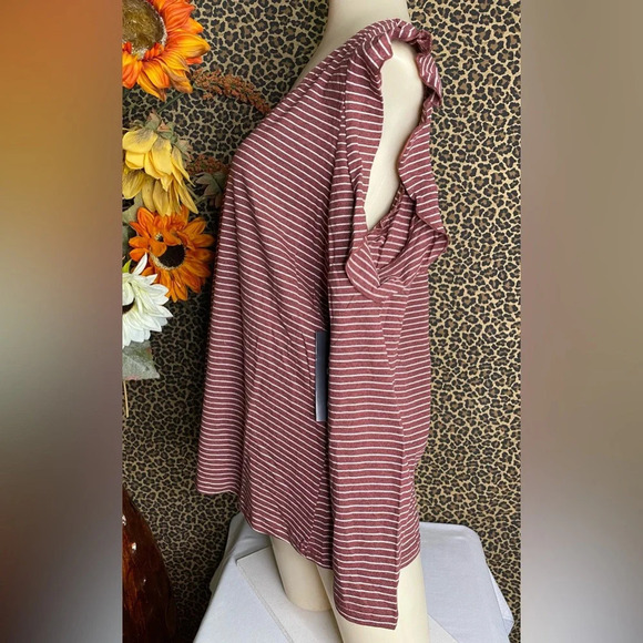 🌴3/$30🌴DOE & RAE Red Bean Striped Long Sleeve Ruffled Cold Shoulder Top NWT - Picture 6 of 10